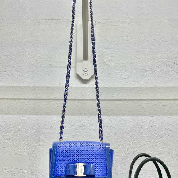 Authentic Salvatore Ferragamo - Picture 2 of 7